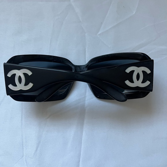SOLD Chanel 5027 Mother of Pearl Sunglasses - Picture 3 of 13